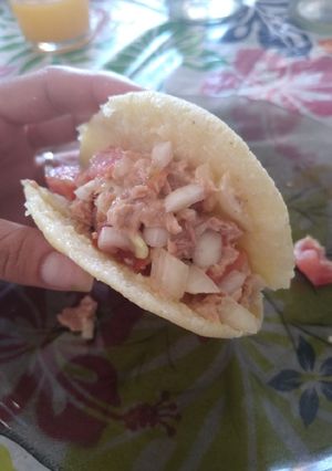 Una foto de Arepitas de atún