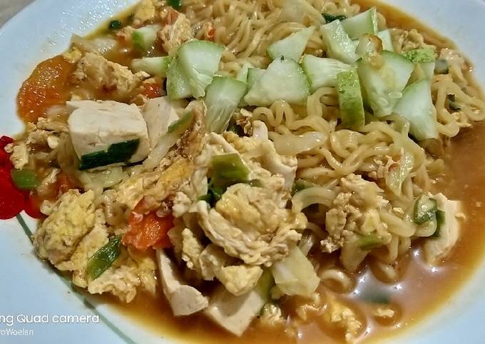 Resep Mie nyemek indomie pedas Resep Mie nyemek indomie pedas