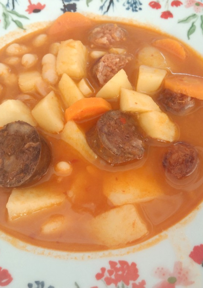 Una foto de Alubias con chorizo y morcilla en Moulinex maxichef