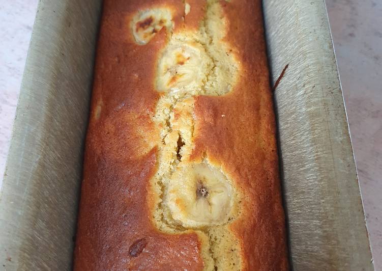Banana cake