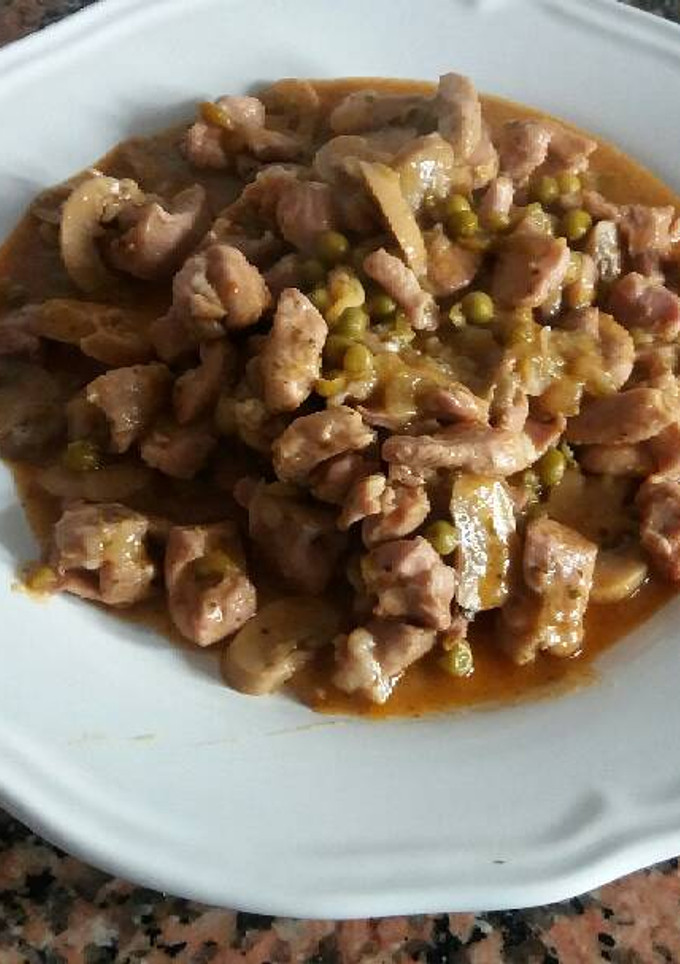 Una foto de Pechugas de pollo en salsa