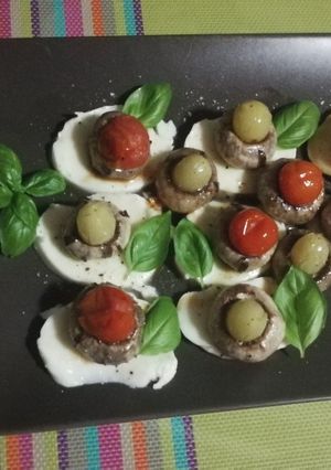 Foto principal de Portobello con fruta sobre mozzarella 🌱vegetariana