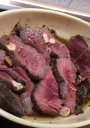 Une photo de Rôti de bœuf à l'ail et au thym