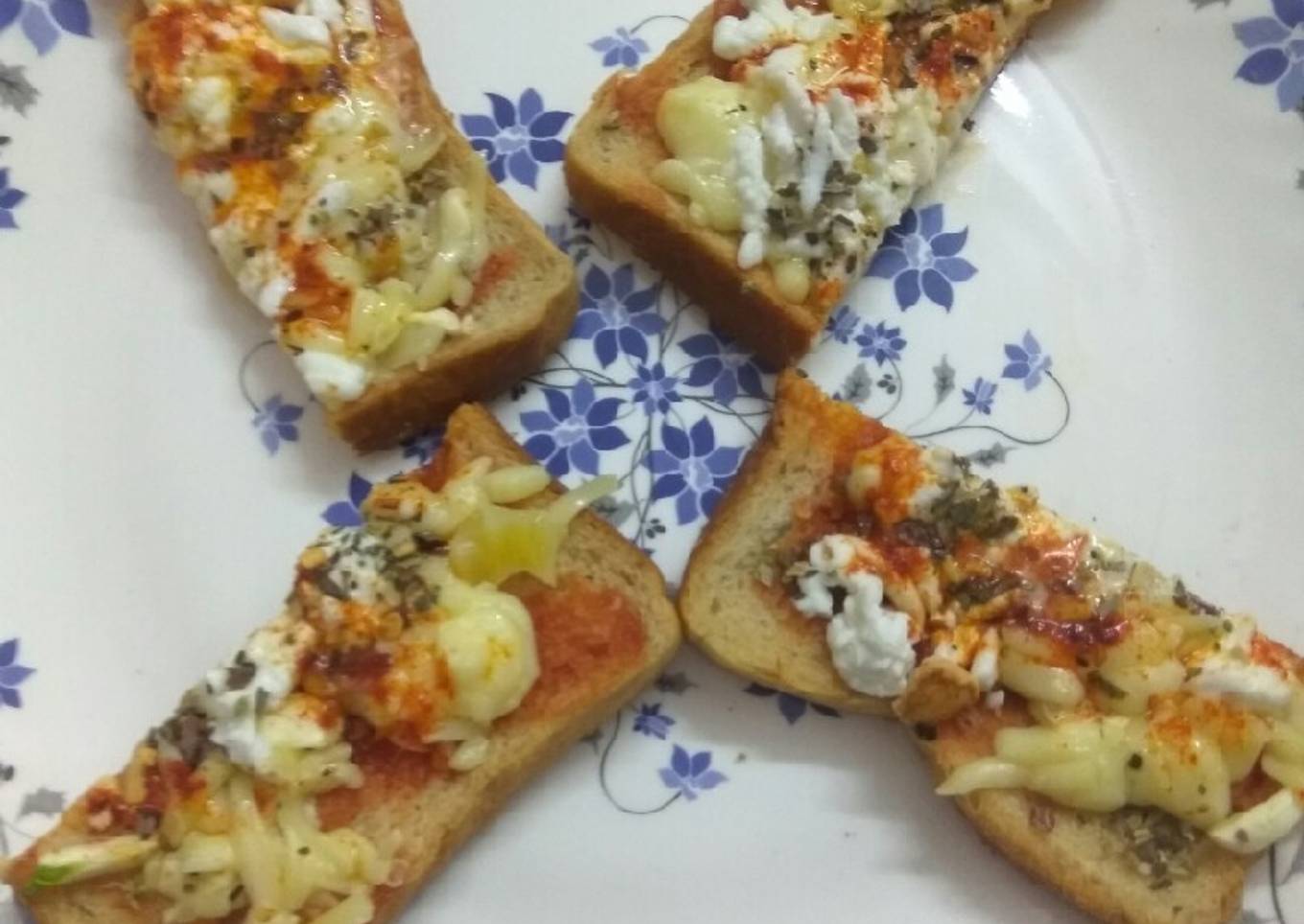 Bread Pizza