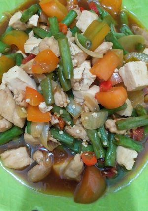 Foto resep Buncis tahu tumis ayam paprika