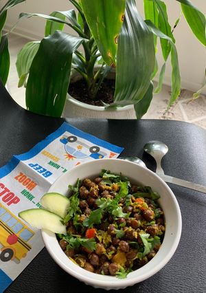 ચણા ચાટ (Chana Chaat Recipe In Gujarati) રેસીપી મુખ્ય ફોટો