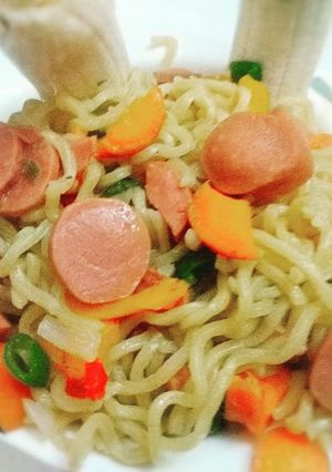 A picture of Garnished noddles.