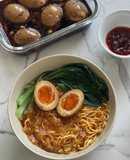 Ramen hành tây caramelized