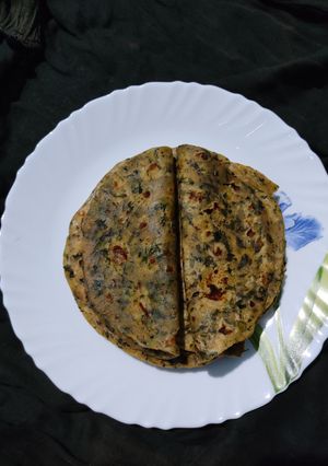 মেথি পরাঠা (Methi paratha recipe in Bengali) রেসিপির প্রধান ছবি