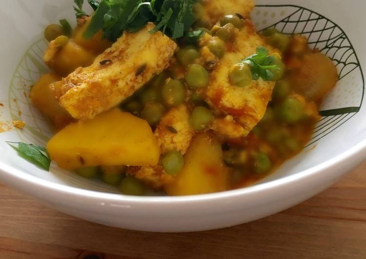 Recipe of Speedy Aloo Matar Paneer