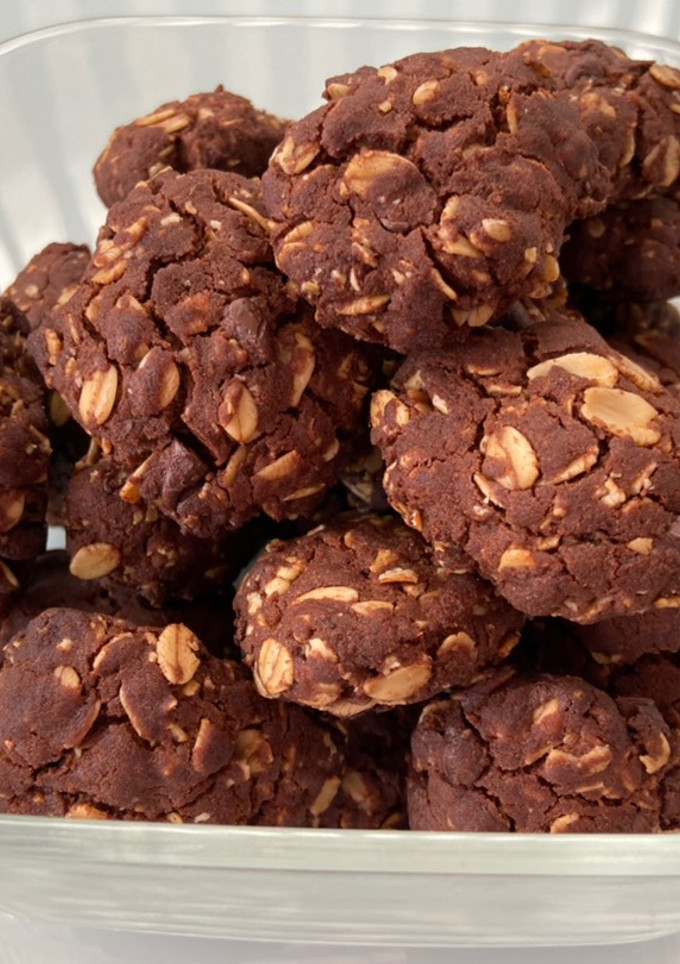 Una foto de Galletas de chocolate con avena