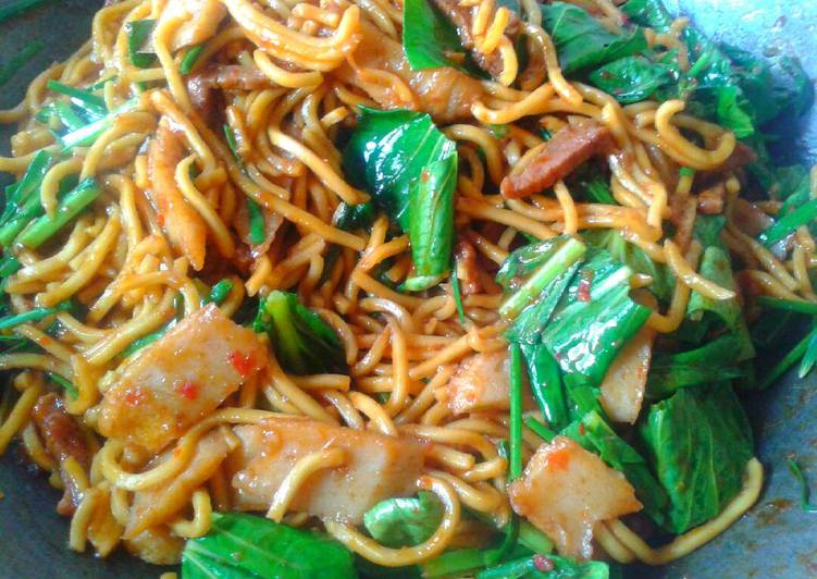 Resep Mi goreng daging dan fishcake, Lezat