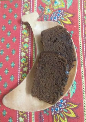 A picture of Eggless Whole wheat chocolate banana bread with choco chips.