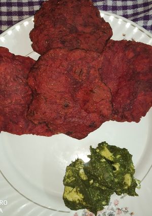 বীটরুটের পুরি (beetrooter puri recipe in Bengali) রেসিপির প্রধান ছবি