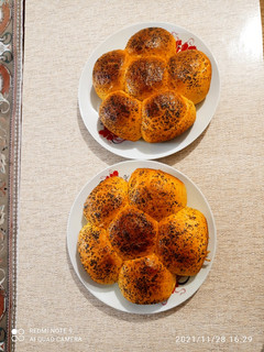 عکسی از دستور نان کدو حلوایی