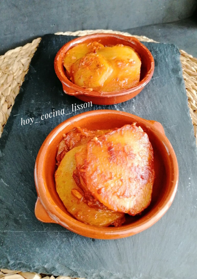 Una foto de Patatas al ajillo pastor