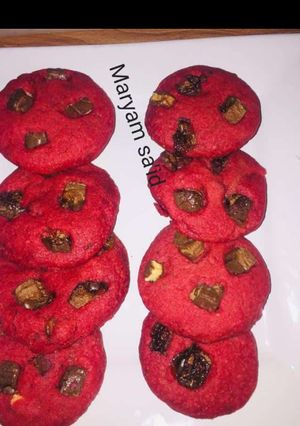 A picture of Red velvet chocolate cookies.