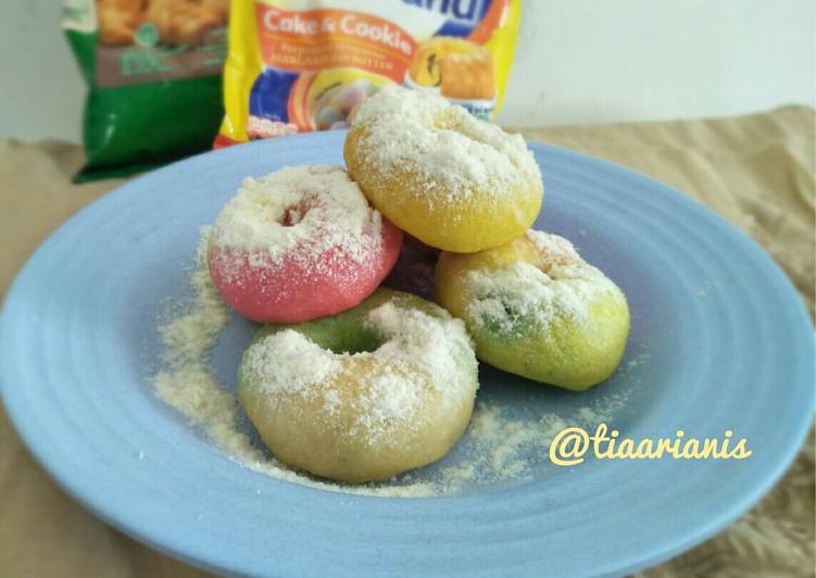 #12 Donat Berwarna