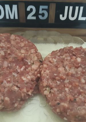 Una foto de Hamburguesas de carne con chorizo tony