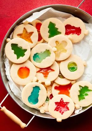 A picture of Stained Glass Cookies.
