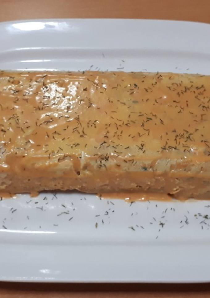 Una foto de 122. Pastel de merluza y gambas