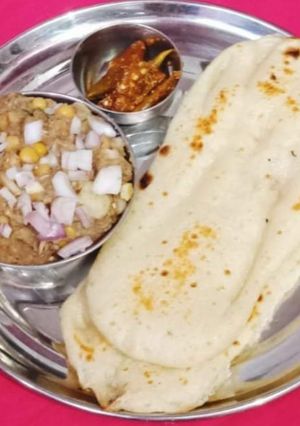 छोले कुलछे (chole kulche recipe in Hindi) रेसिपी मुख्य फोटो
