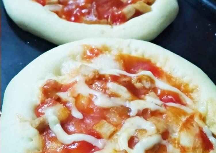 Pizza ayam with cream cheese homemade