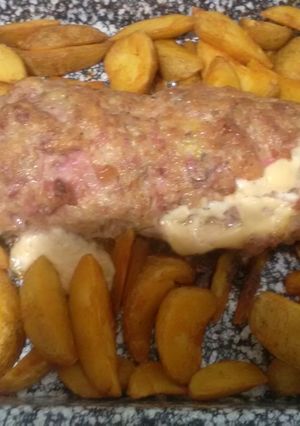 Sajtos-sonkás tekercs recept fotója