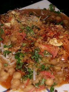 रगड़ा चाट (Ragda chaat recipe in Hindi) रेसिपी मुख्य फोटो