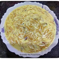 A picture of Kesariya semiya kheer.