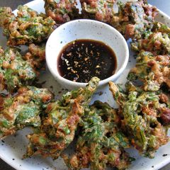 A picture of Nattō & Parsley Kakiage Tempura.