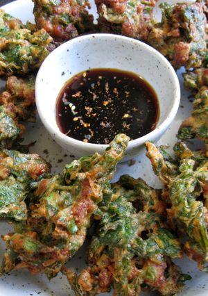 A picture of Nattō & Parsley Kakiage Tempura.