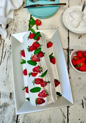 Foto di Rotolo di panna e fragole