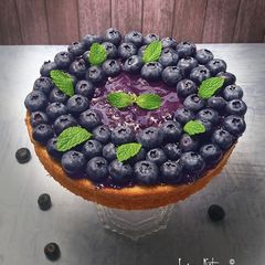 A picture of Blueberry glazed Custard cake.