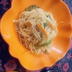 A picture of Chilli garlic noodles.