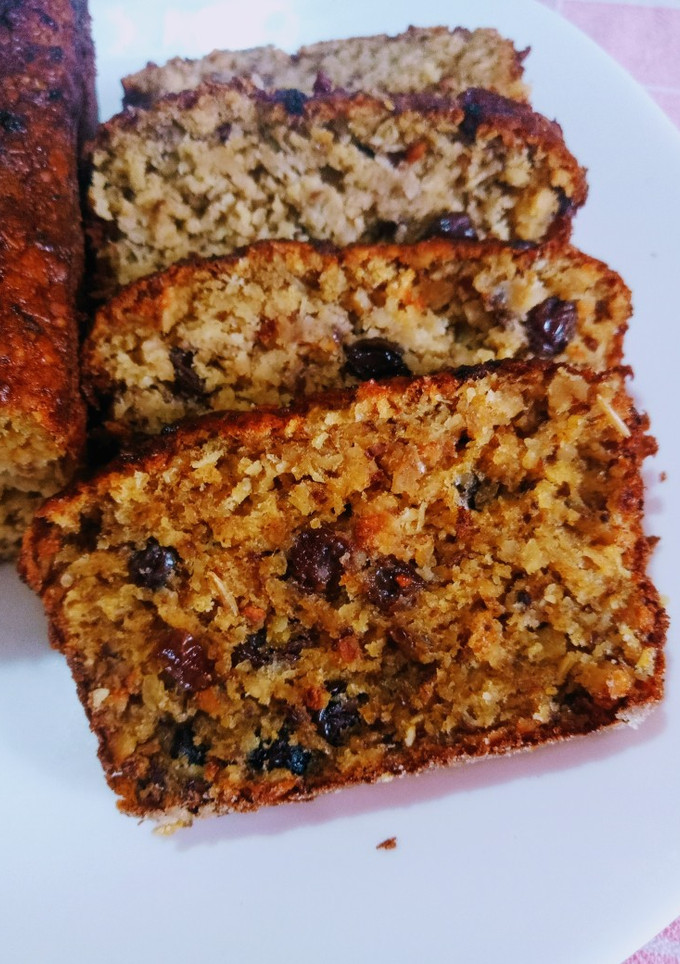 Una foto de Budín de bananas y avena con pasas de uva. Sin azúcar. Sin manteca