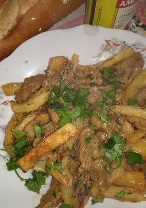 صورة لوصفة طبق لحمة وبطاطا مقلية