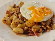 Una foto de gnocchi champiñones