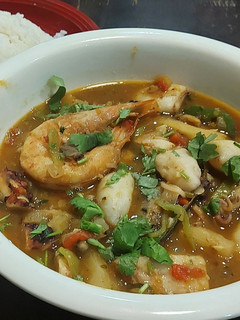 Una foto de Guiso Criollo de Mariscos