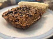 Una foto de bizcocho avena microondas