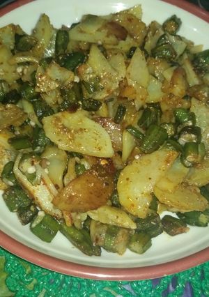 A picture of Aloo bhindi fry.