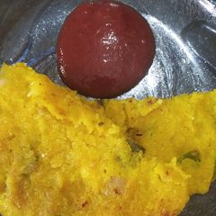A picture of Leftover rice uttapam..