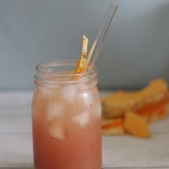 A picture of Spiced Pumpkin Tropical Mocktail 🍸 🍹.