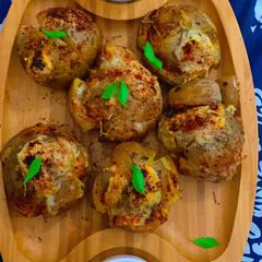 A picture of Ultra Crispy Smashed Potatoes 🥔.
