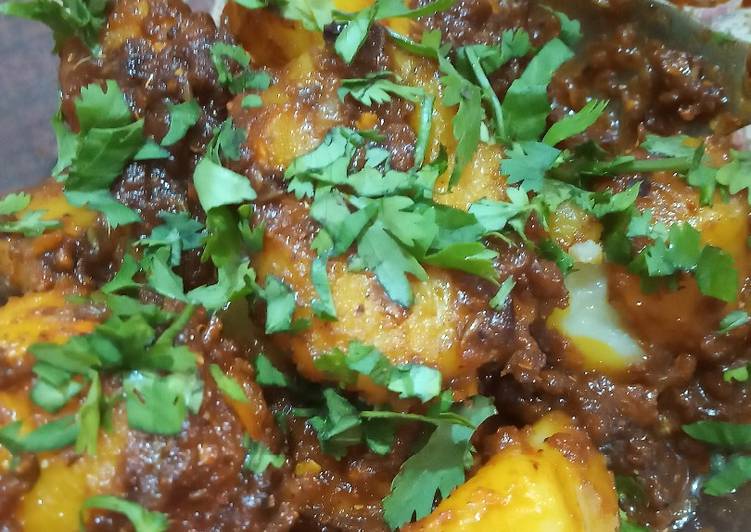 Steps to Prepare Any-night-of-the-week Khattay meethay Aalo ki chat