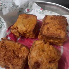 A picture of Bread pakoda.