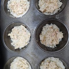 A picture of Tuna Pockets.