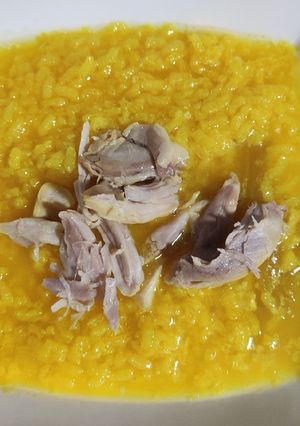 Una foto de Sopa de "amor" con arroz y pollo