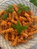 Fusilli cu sos de linte roșie