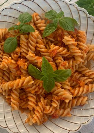O poză a rețetei Fusilli cu sos de linte roșie.